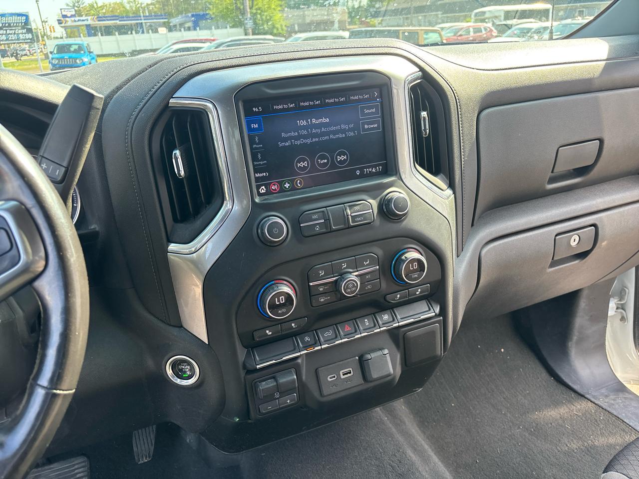 Chevrolet Silverado 1500 4WD Crew Cab 147" RST 2020