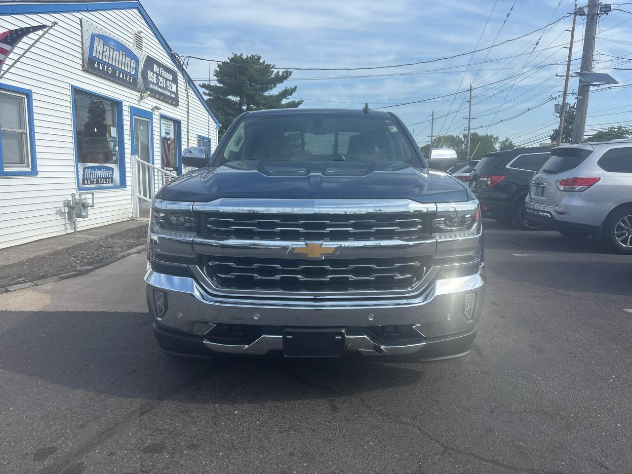 Chevrolet Silverado 1500 4WD Double Cab 143.5" LTZ w/1LZ 2018