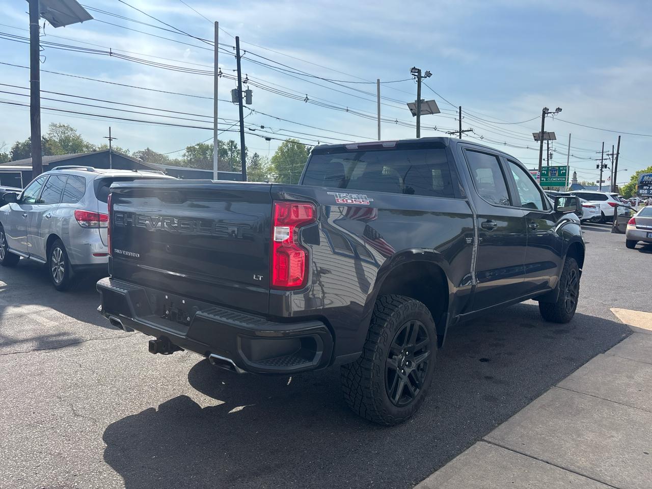 Chevrolet Silverado 1500 4WD Crew Cab 147" LT Trail Boss 2023