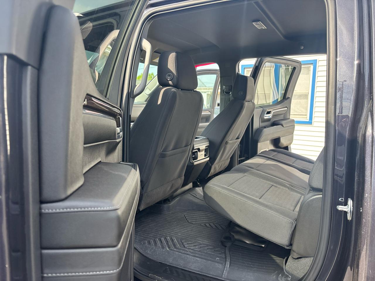 Chevrolet Silverado 1500 4WD Crew Cab 147" LT Trail Boss 2023