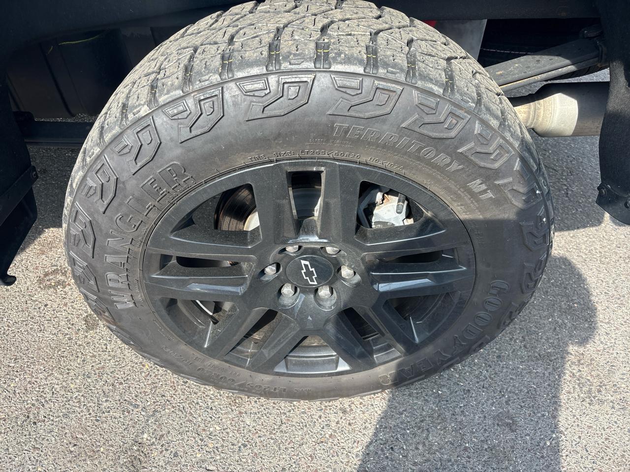 Chevrolet Silverado 1500 4WD Crew Cab 147" LT Trail Boss 2023