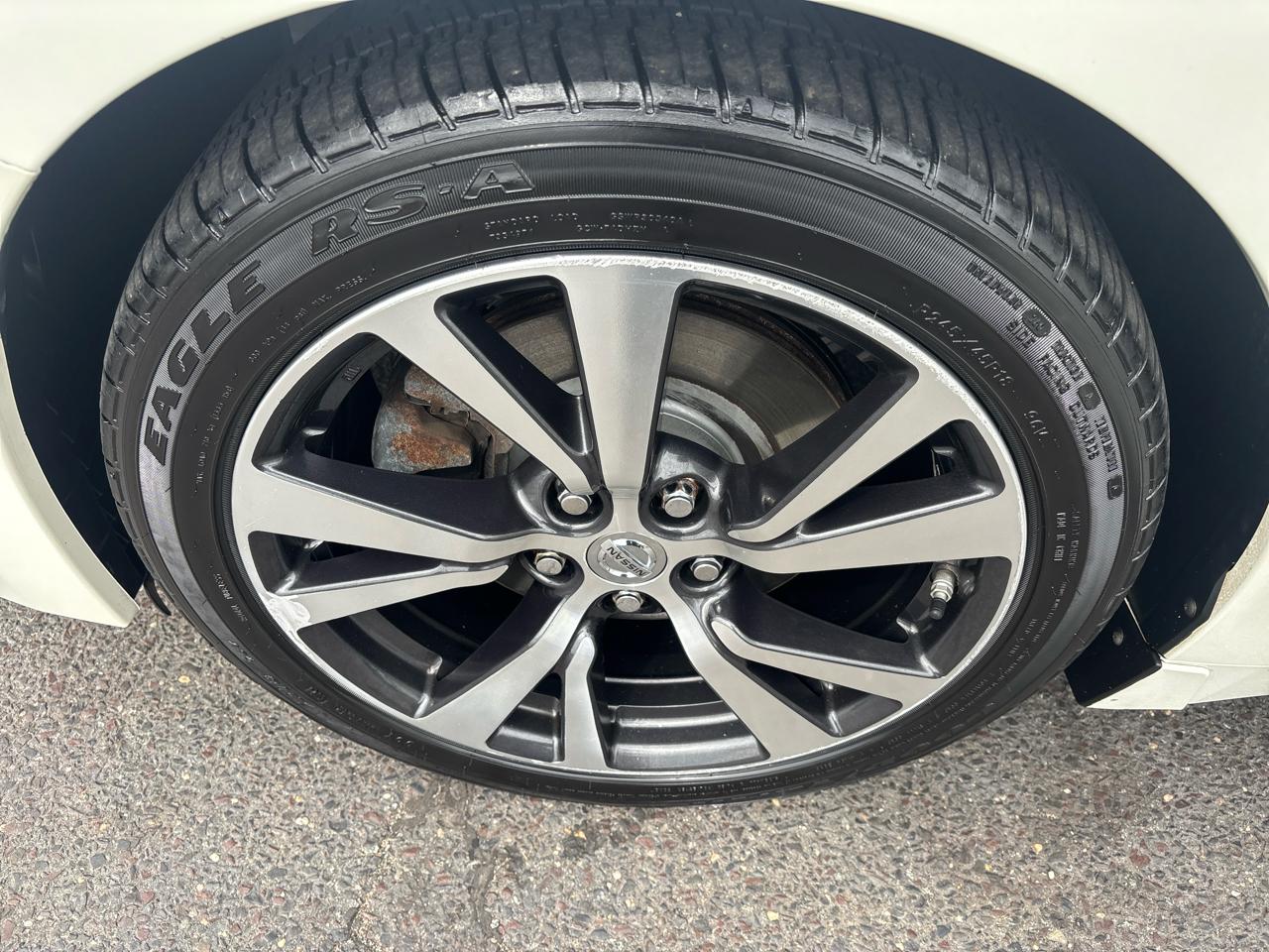 Nissan Maxima 4dr Sdn 3.5 SV 2016