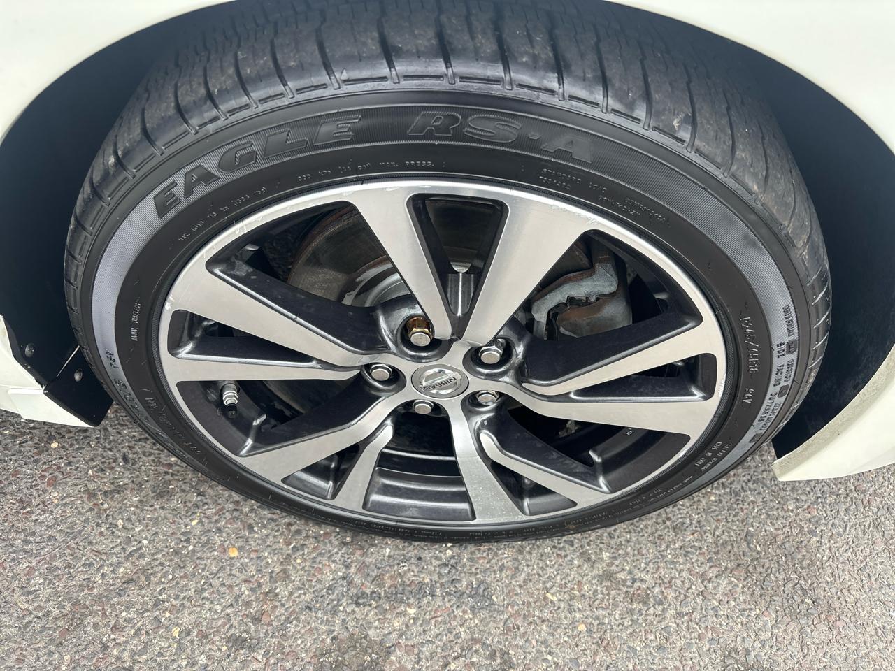 Nissan Maxima 4dr Sdn 3.5 SV 2016
