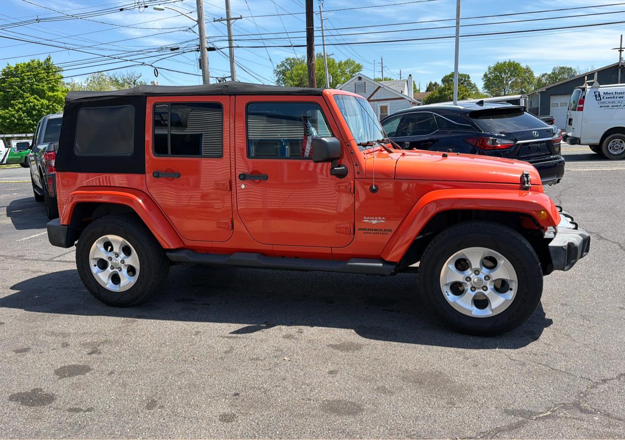 Jeep Wrangler Unlimited 4WD 4dr Sahara 2015