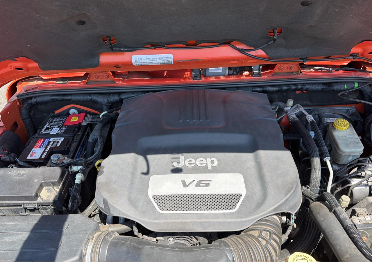 Jeep Wrangler Unlimited 4WD 4dr Sahara 2015