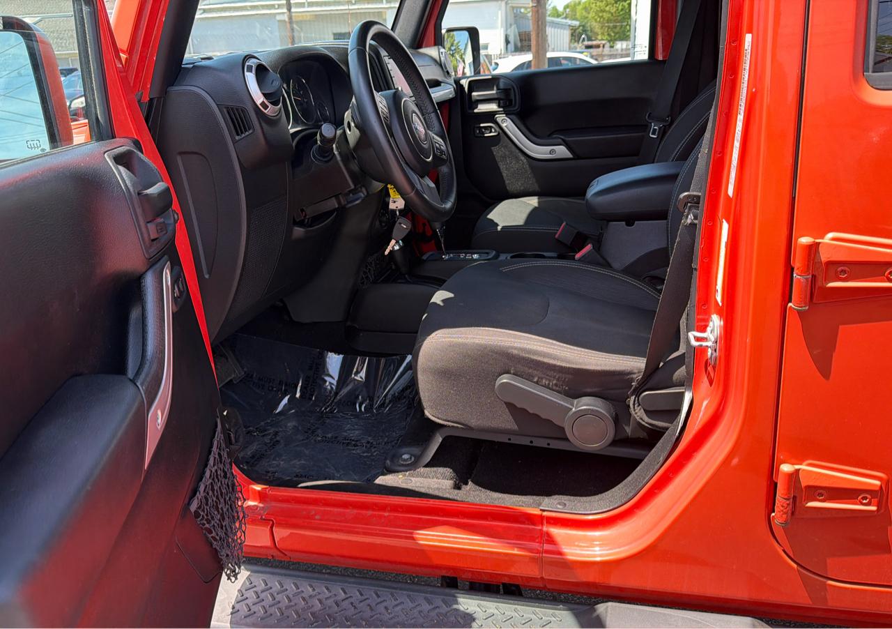Jeep Wrangler Unlimited 4WD 4dr Sahara 2015