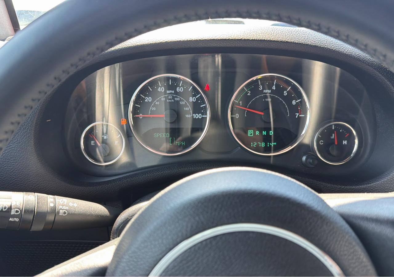 Jeep Wrangler Unlimited 4WD 4dr Sahara 2015