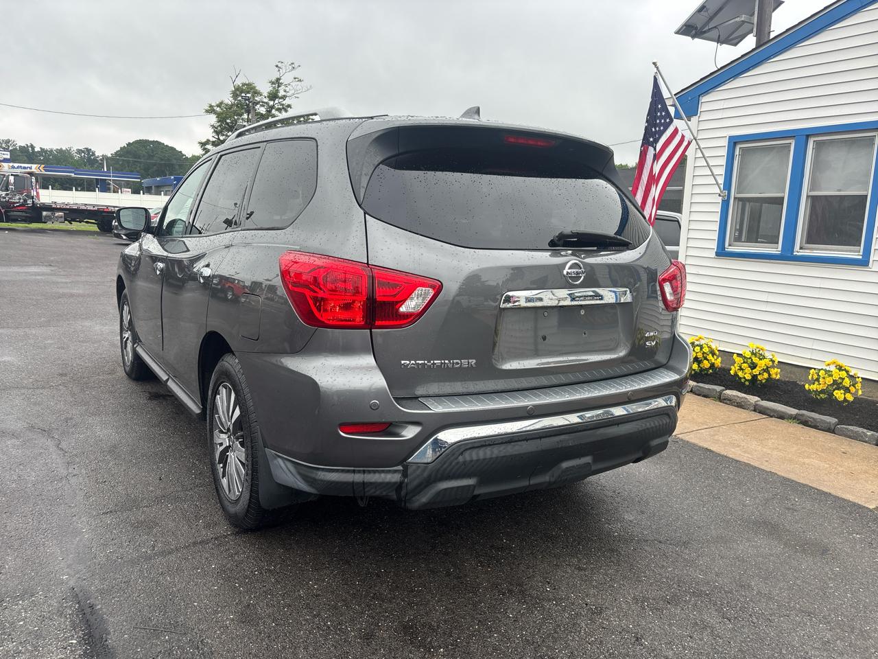 Nissan Pathfinder 4x4 SV 2019
