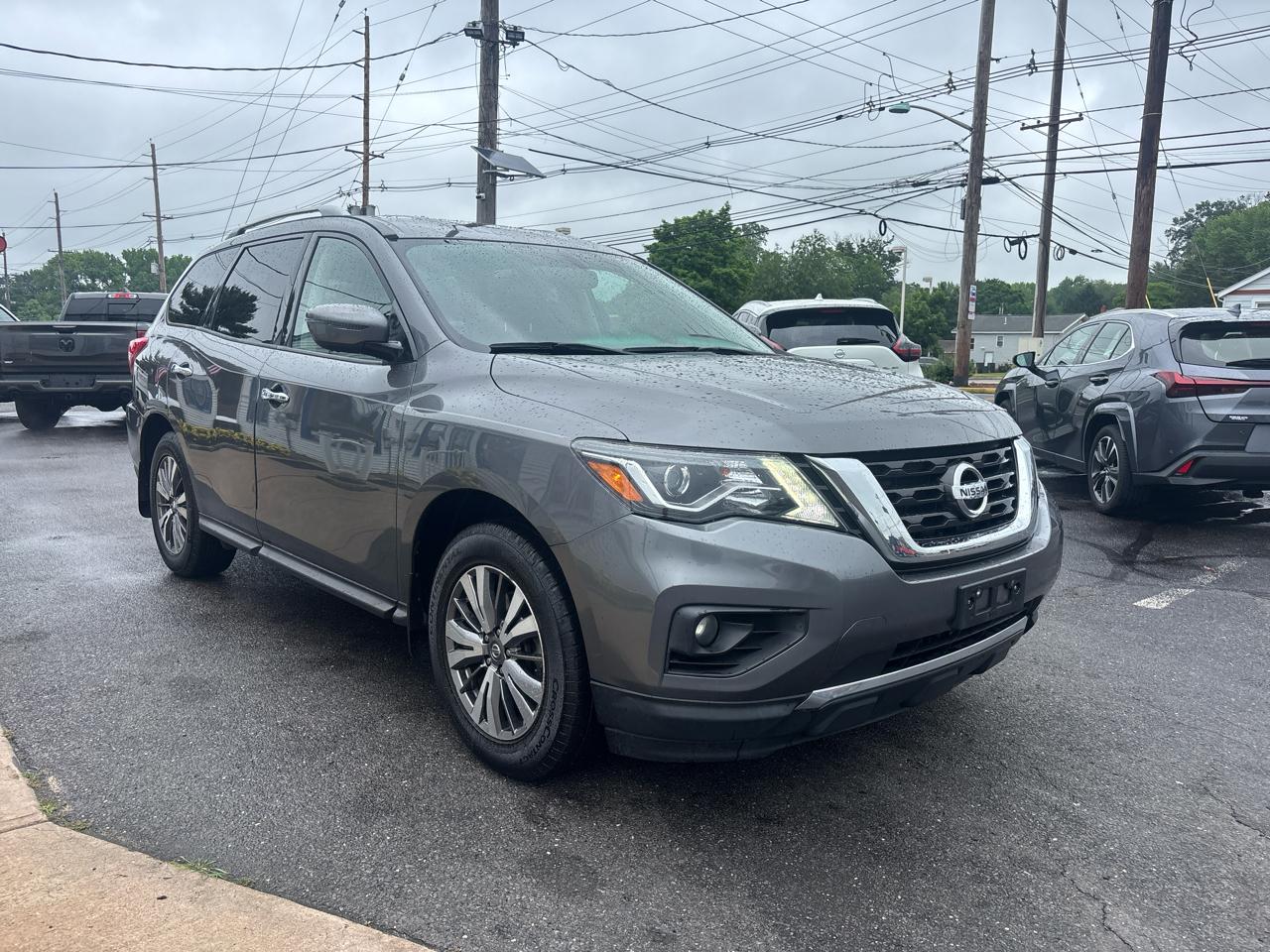 Nissan Pathfinder 4x4 SV 2019