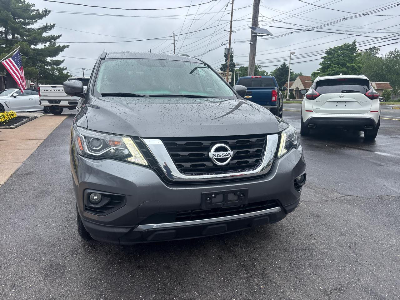 Nissan Pathfinder 4x4 SV 2019