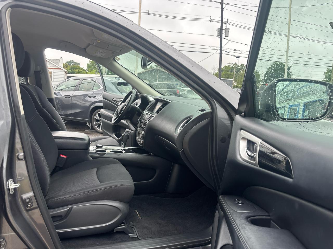 Nissan Pathfinder 4x4 SV 2019