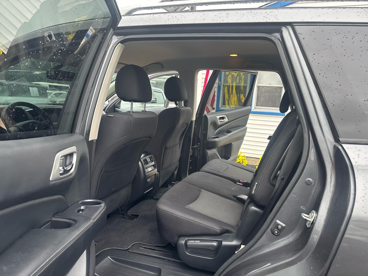 Nissan Pathfinder 4x4 SV 2019