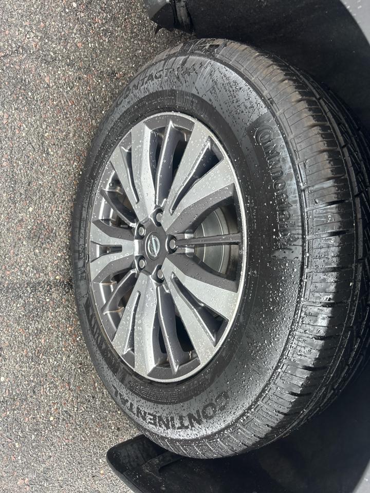 Nissan Pathfinder 4x4 SV 2019