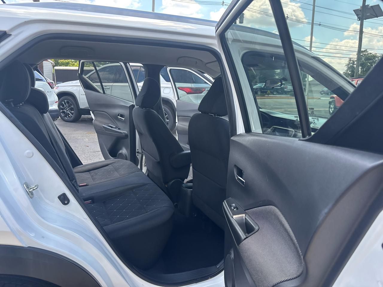 Nissan Kicks SV FWD 2018