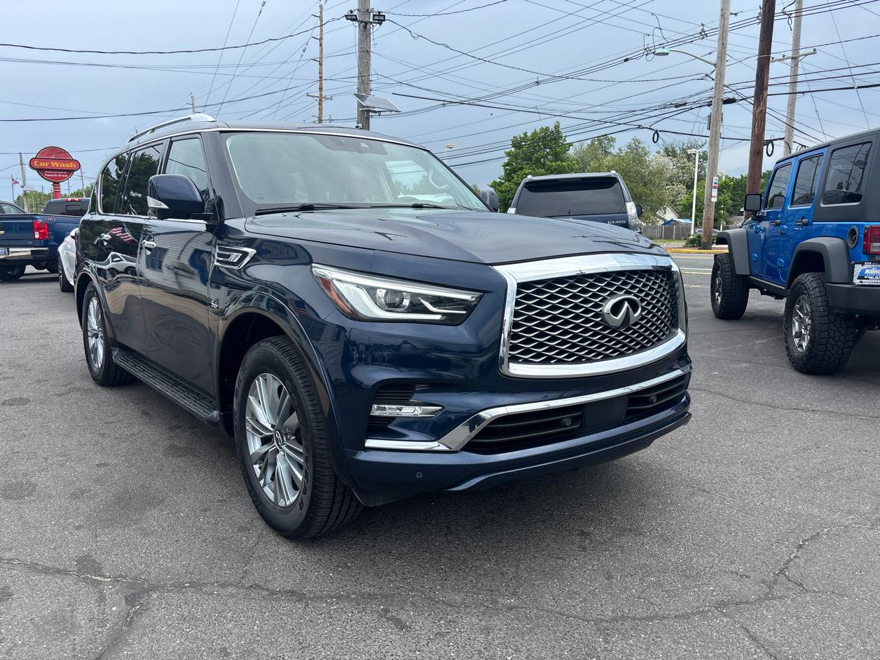 Infiniti QX80 LUXE AWD 2019