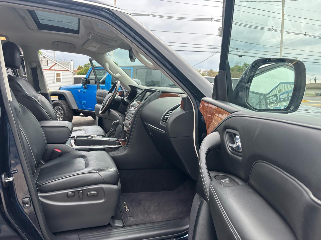 Infiniti QX80 LUXE AWD 2019