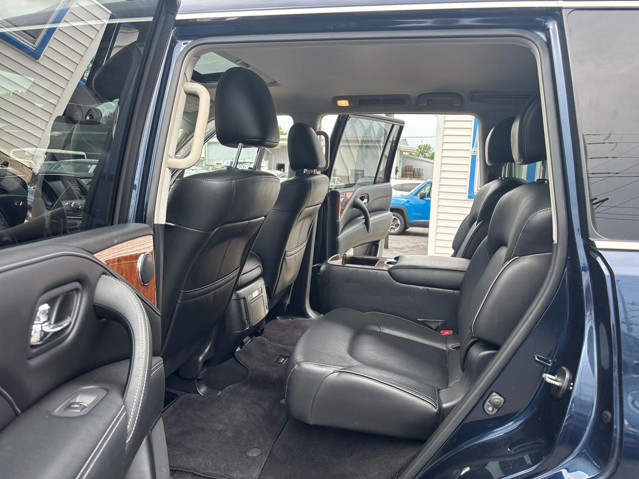 Infiniti QX80 LUXE AWD 2019