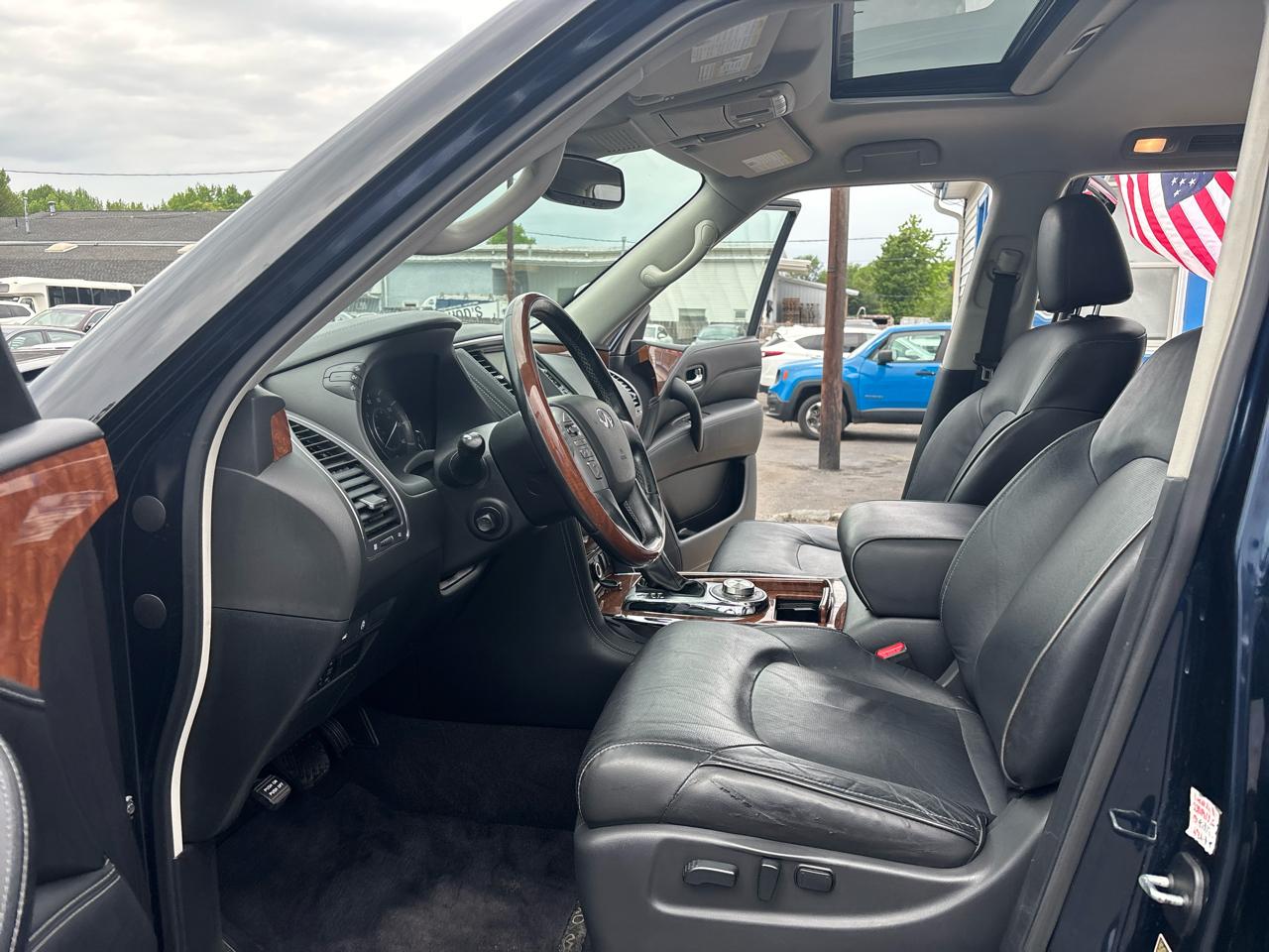 Infiniti QX80 LUXE AWD 2019