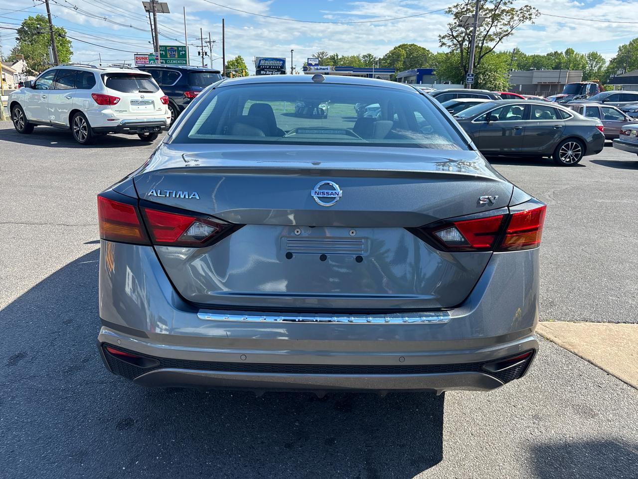 Nissan Altima 2.5 SV Sedan 2021