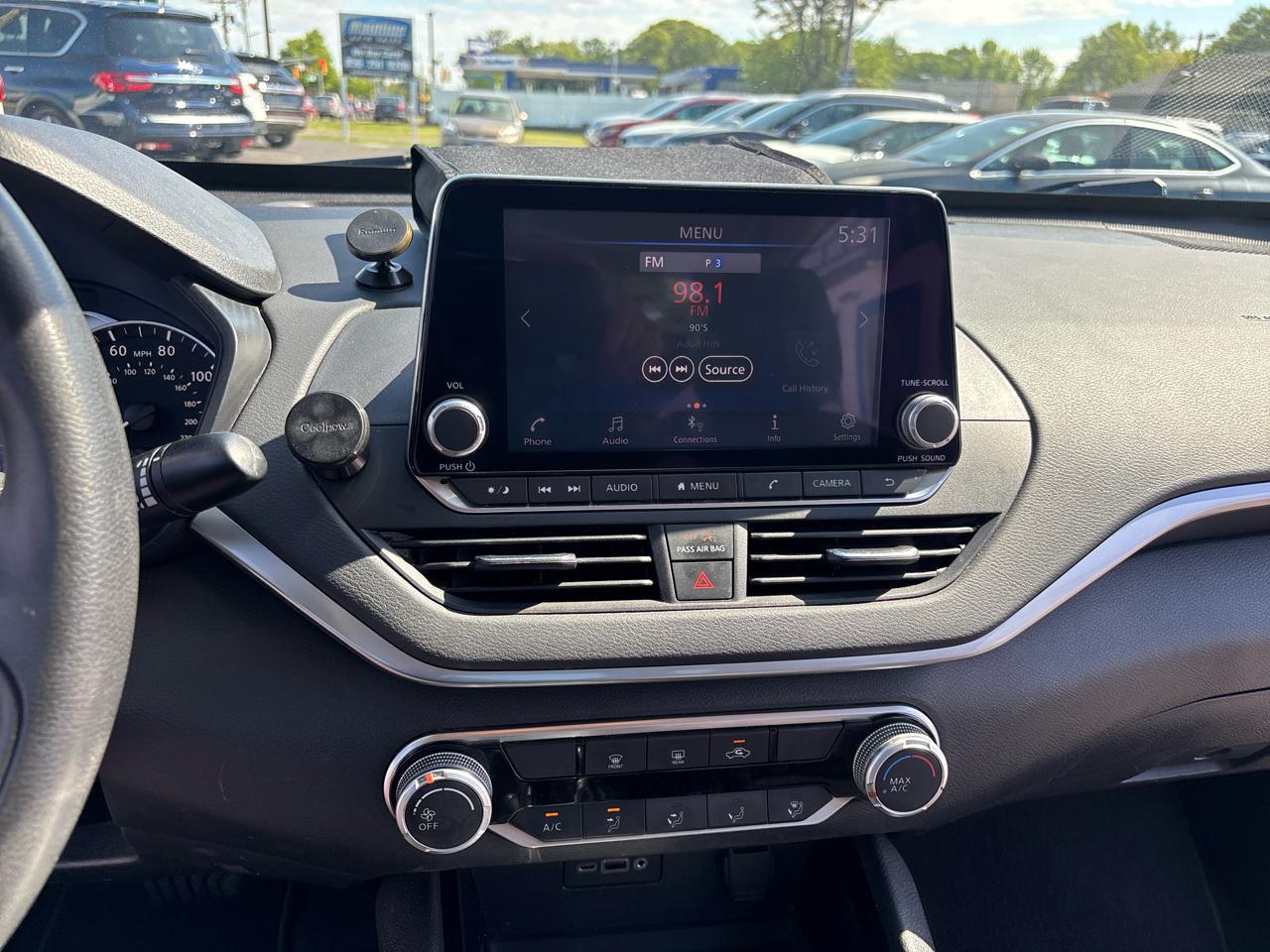 Nissan Altima 2.5 SV Sedan 2021