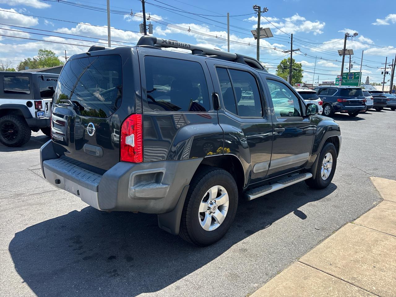 Nissan Xterra 4WD 4dr Auto S 2012