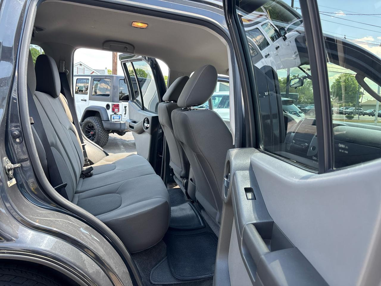 Nissan Xterra 4WD 4dr Auto S 2012