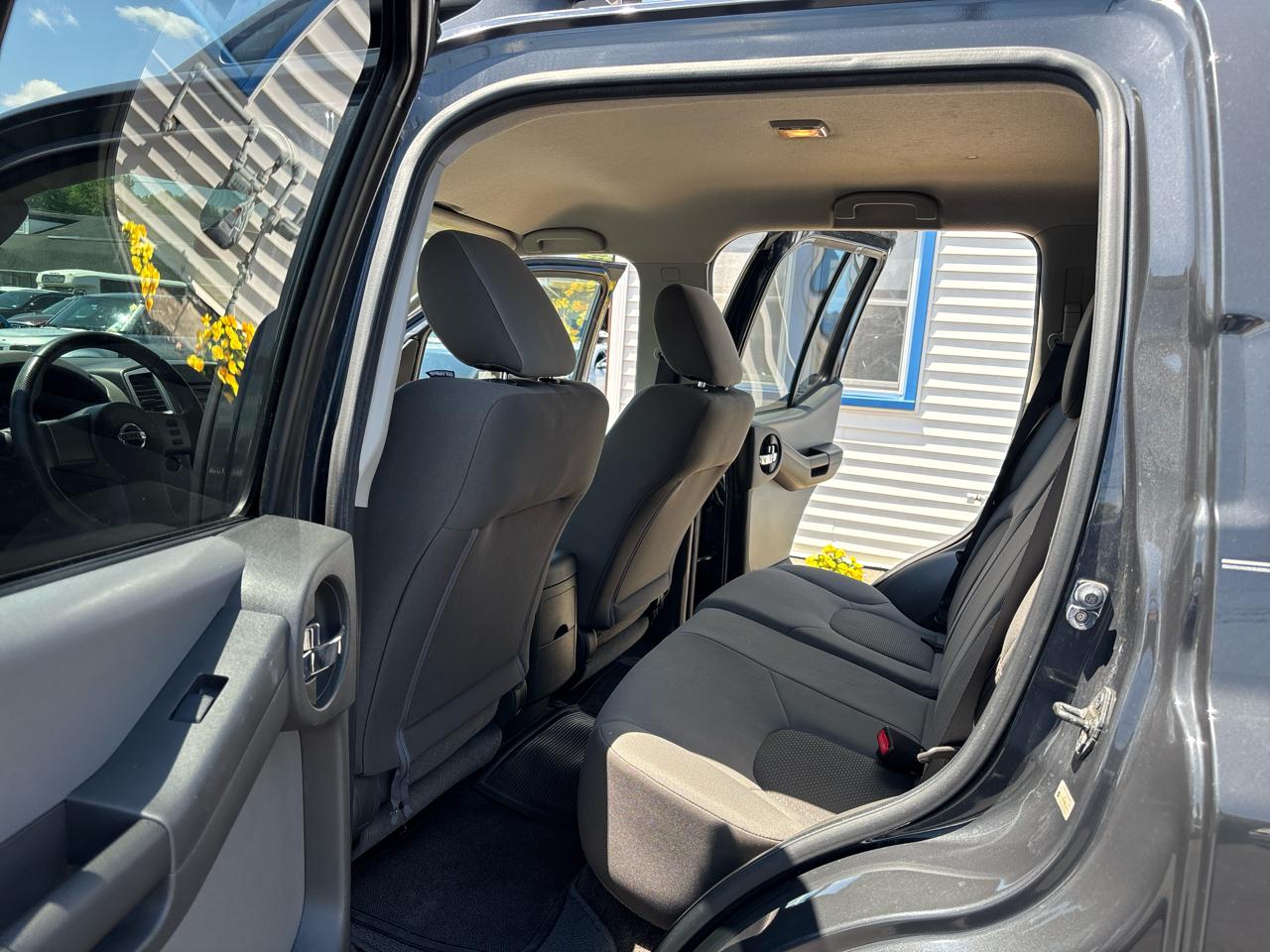 Nissan Xterra 4WD 4dr Auto S 2012