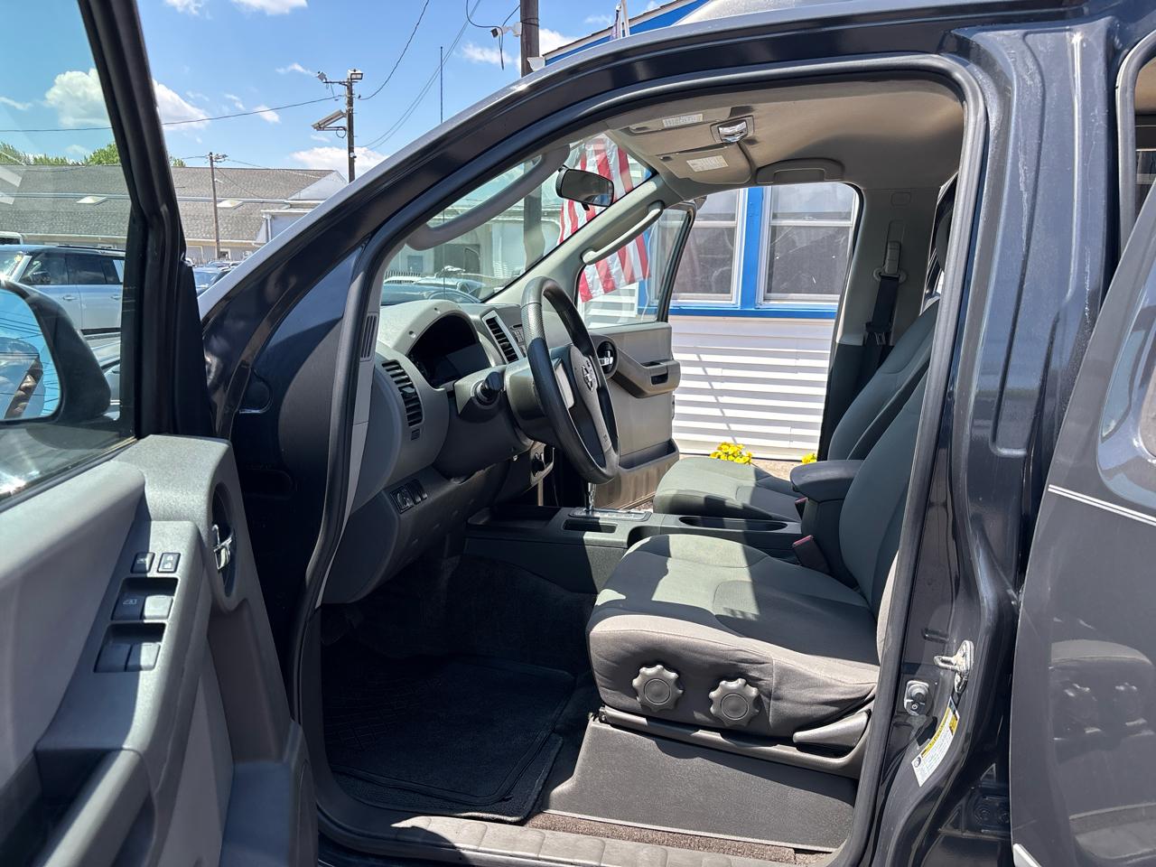 Nissan Xterra 4WD 4dr Auto S 2012