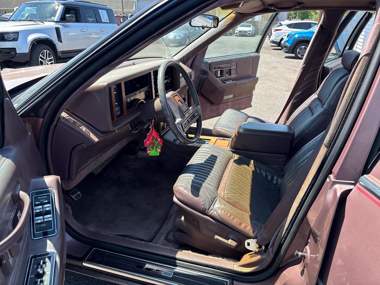 Cadillac Seville 4dr Sedan 1987