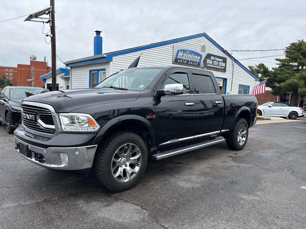 RAM 1500 Limited 4x4 Crew Cab 6'4" Box 2017