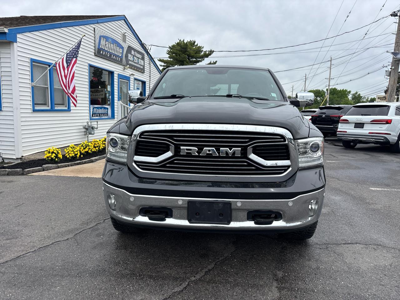 RAM 1500 Limited 4x4 Crew Cab 6'4" Box 2017