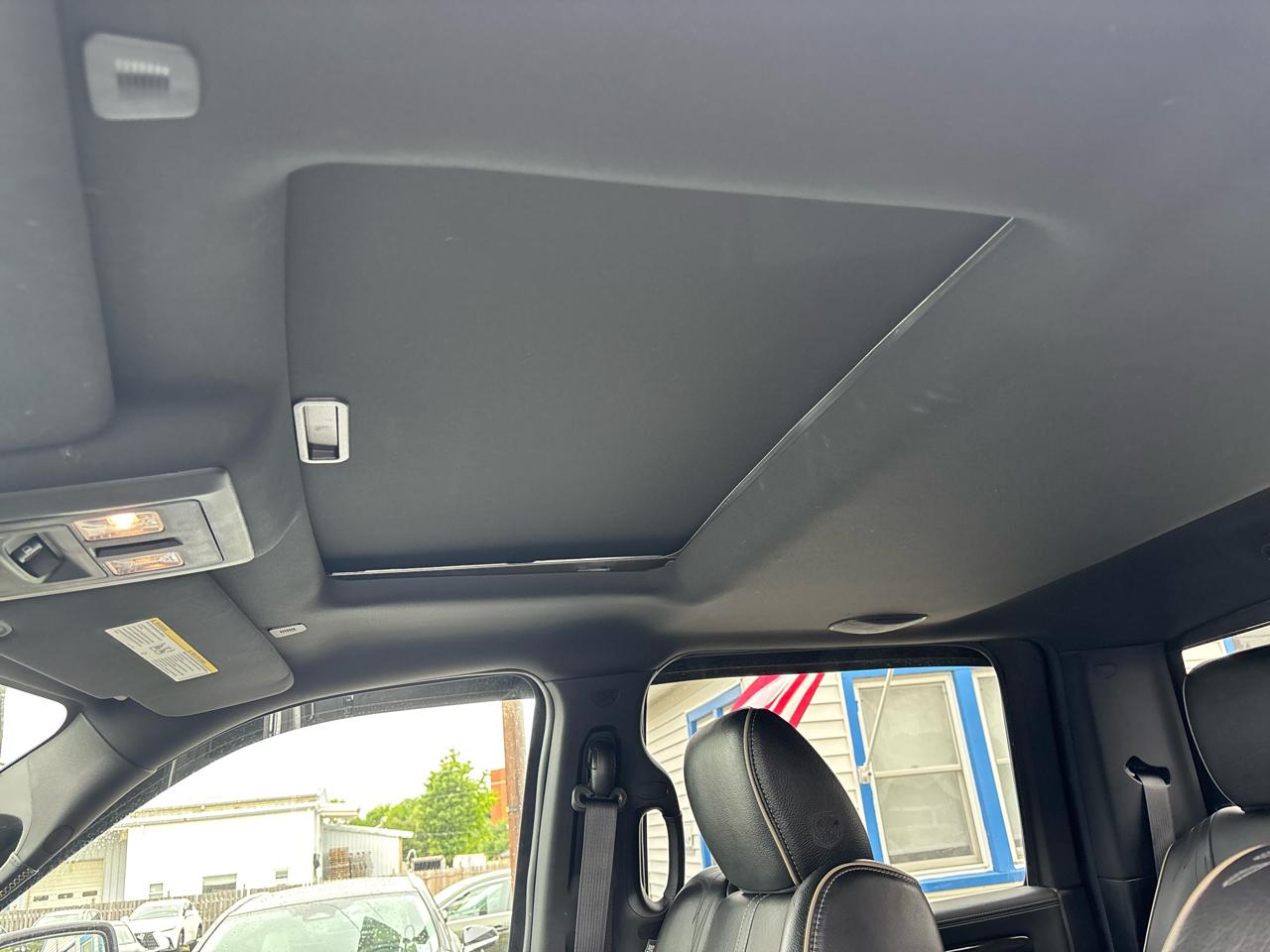 RAM 1500 Limited 4x4 Crew Cab 6'4" Box 2017