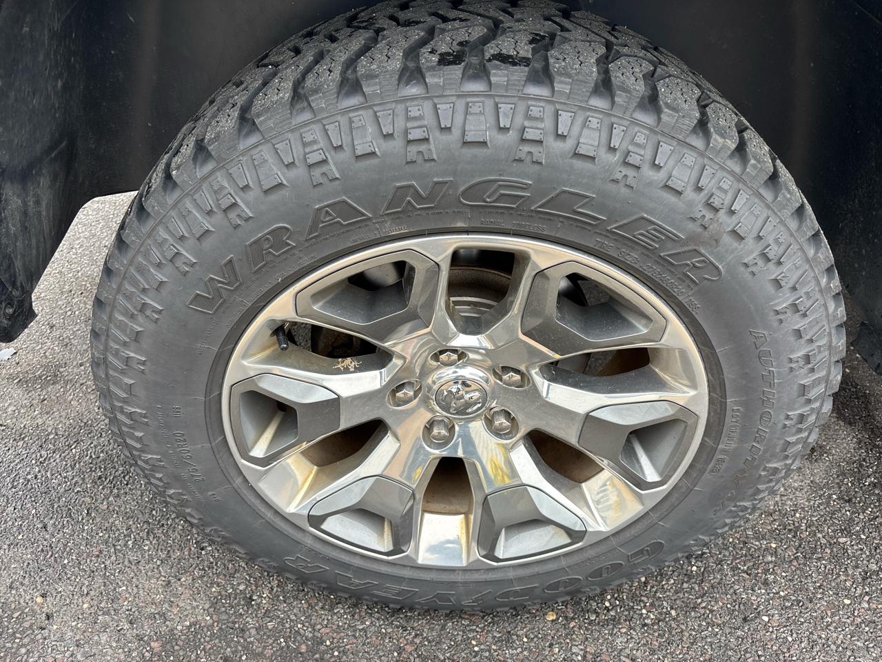 RAM 1500 Limited 4x4 Crew Cab 6'4" Box 2017
