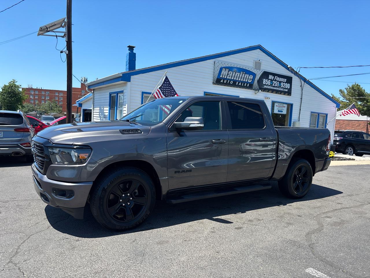 RAM 1500 Big Horn 4x4 Crew Cab 5'7" Box 2020