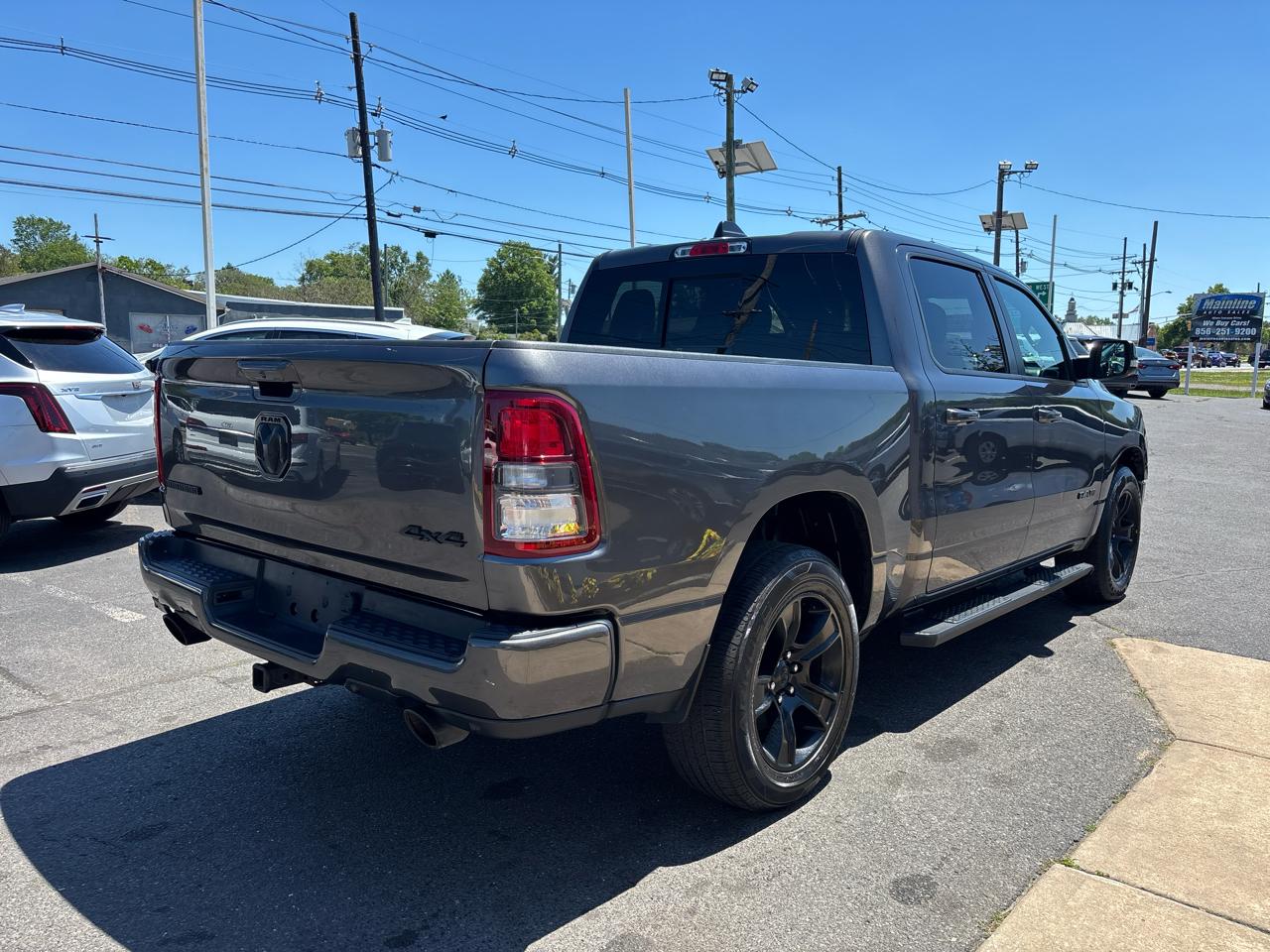 RAM 1500 Big Horn 4x4 Crew Cab 5'7" Box 2020