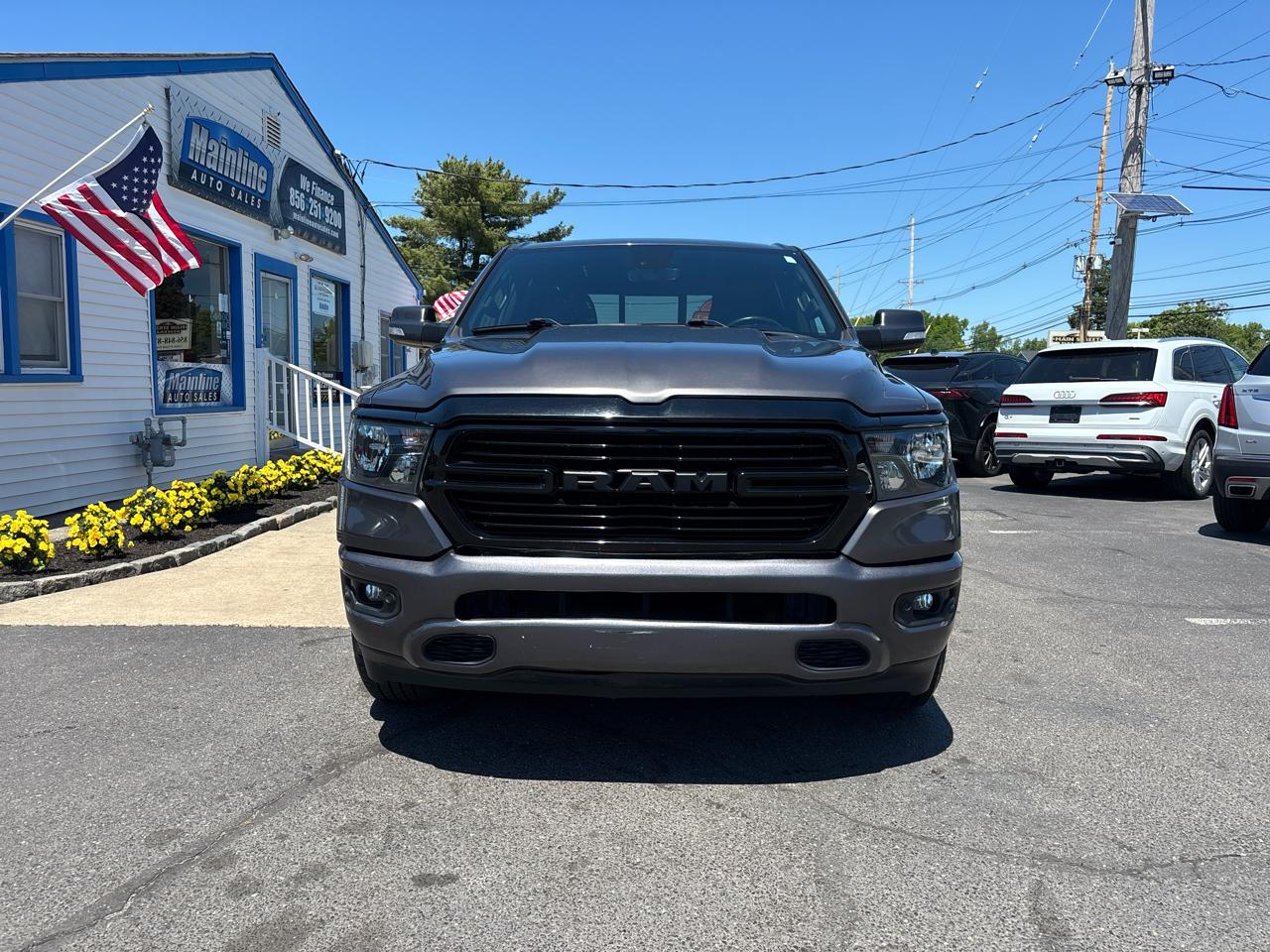 RAM 1500 Big Horn 4x4 Crew Cab 5'7" Box 2020