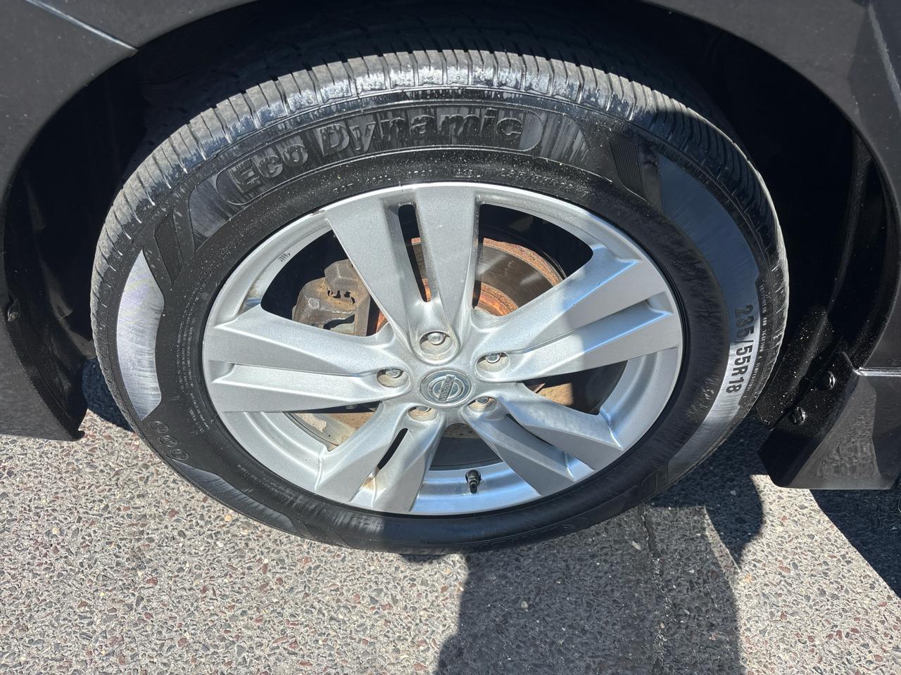 Nissan Quest 4dr SL 2012