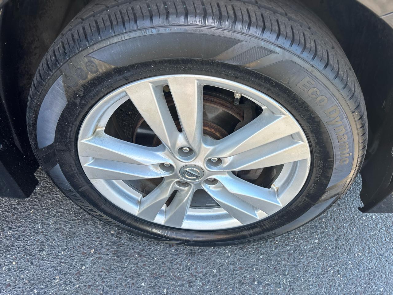 Nissan Quest 4dr SL 2012