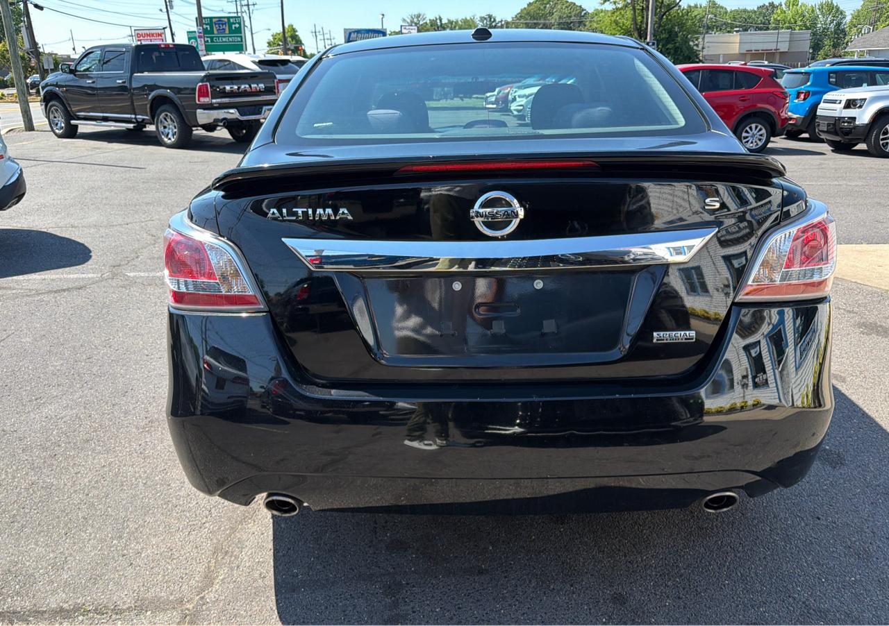 Nissan Altima 4dr Sdn I4 2.5 S 2015