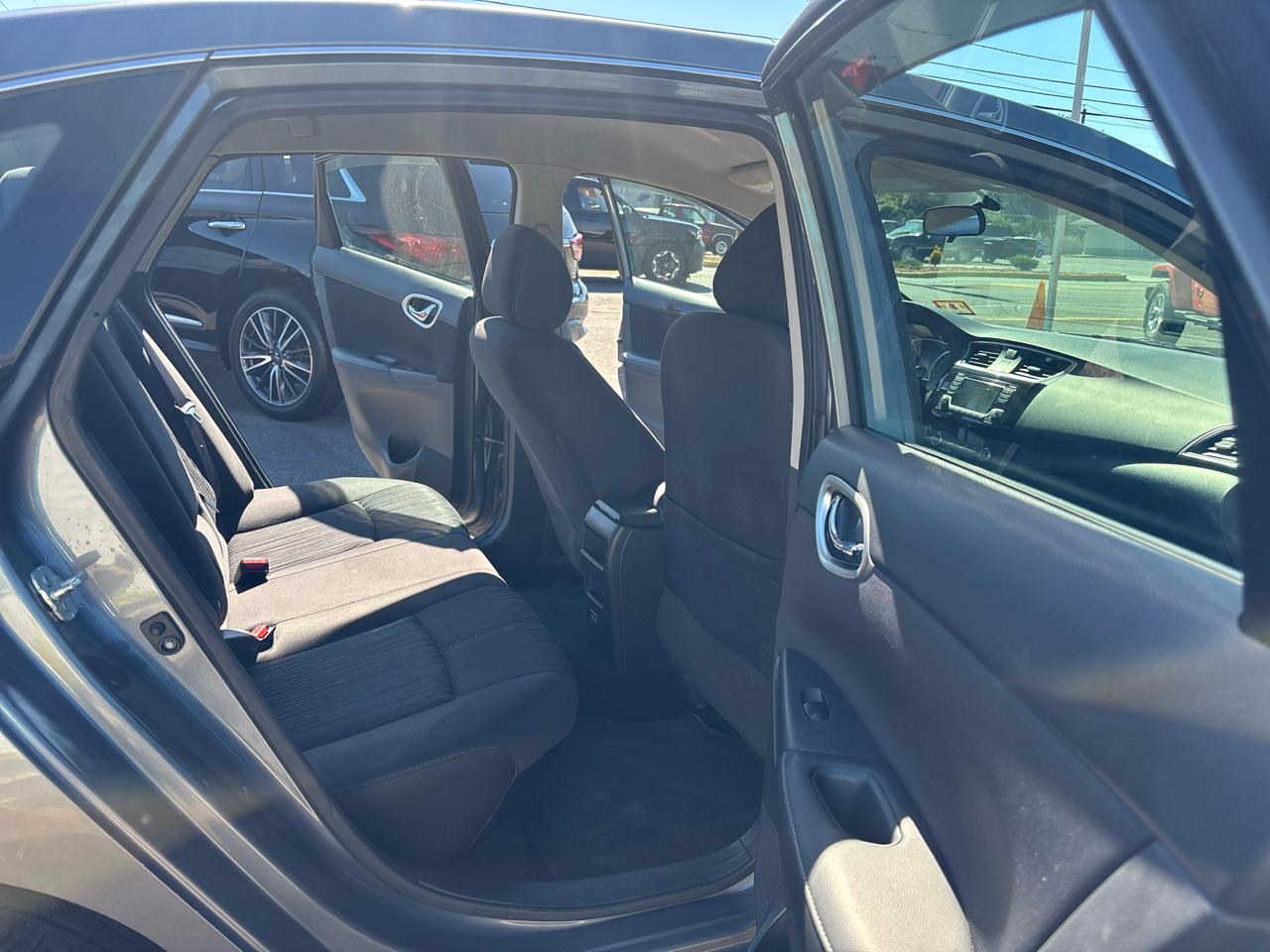 Nissan Sentra SV CVT 2017