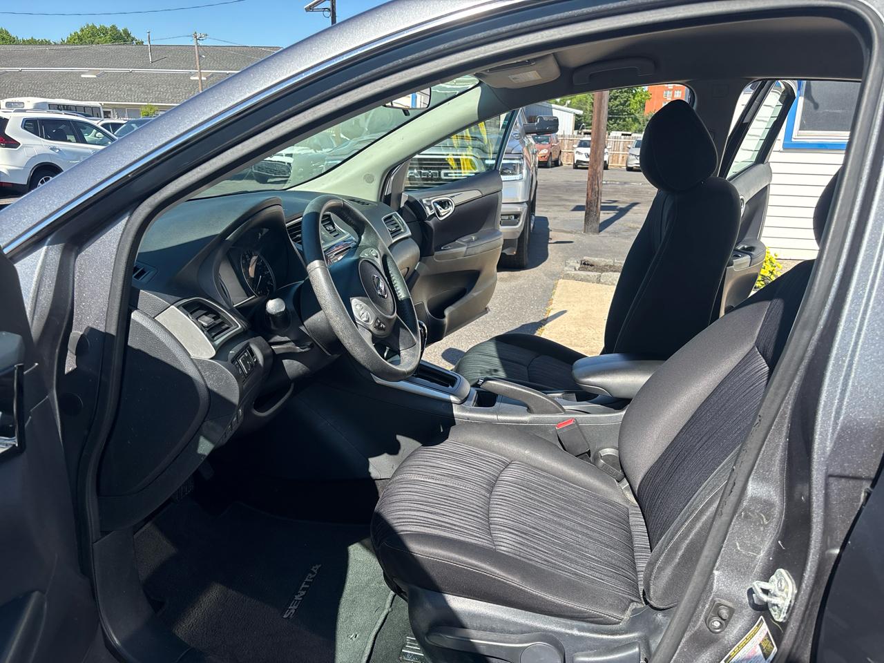 Nissan Sentra SV CVT 2017