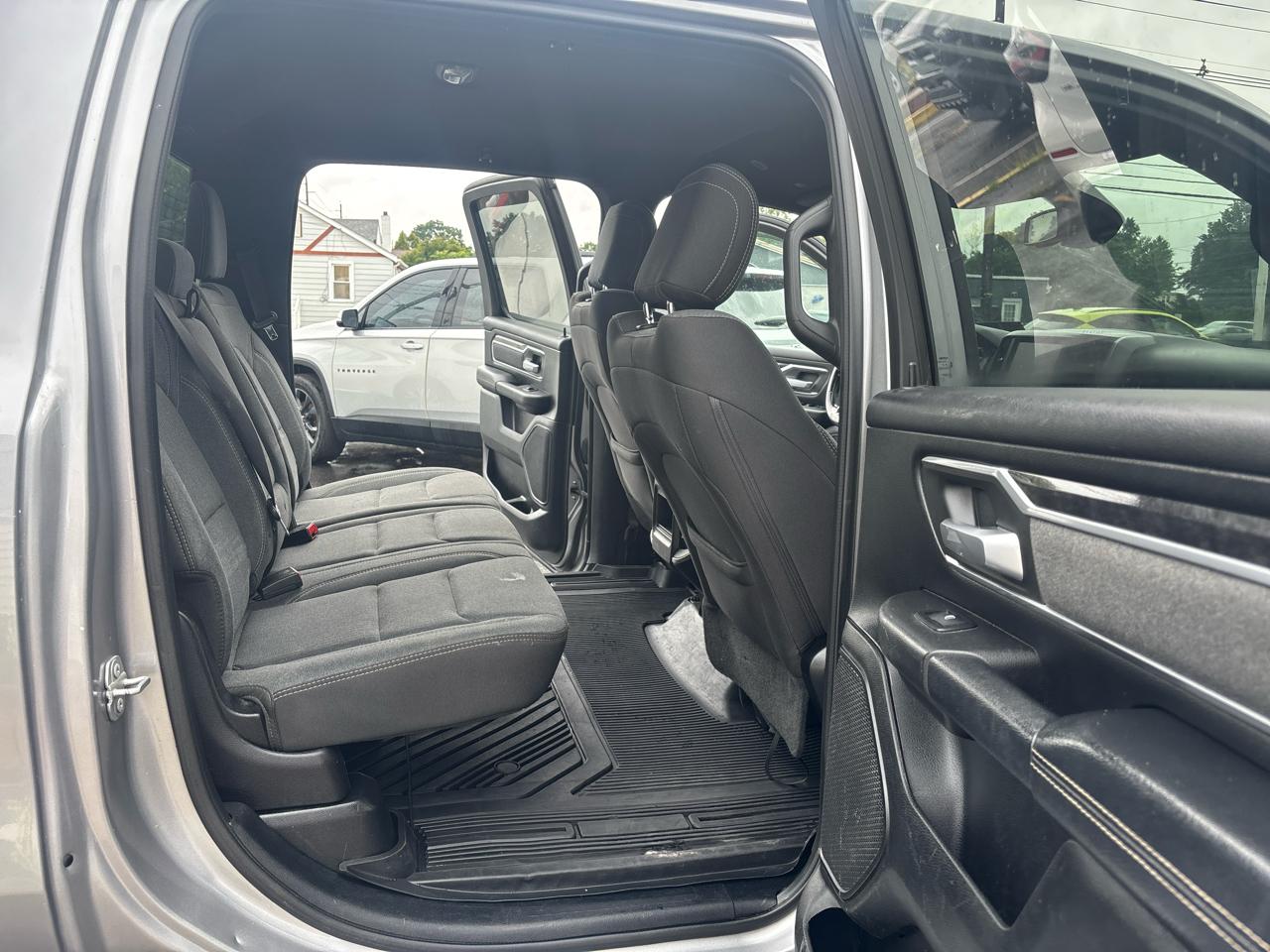 RAM 1500 Big Horn/Lone Star 4x4 Crew Cab 5'7" Box 2019