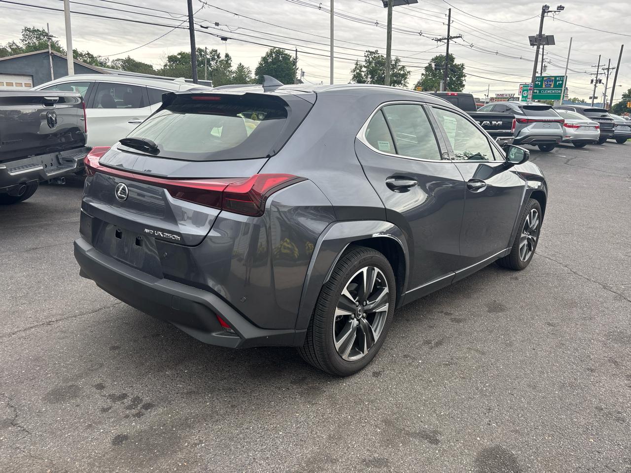 Lexus UX UX 250h Premium AWD 2023