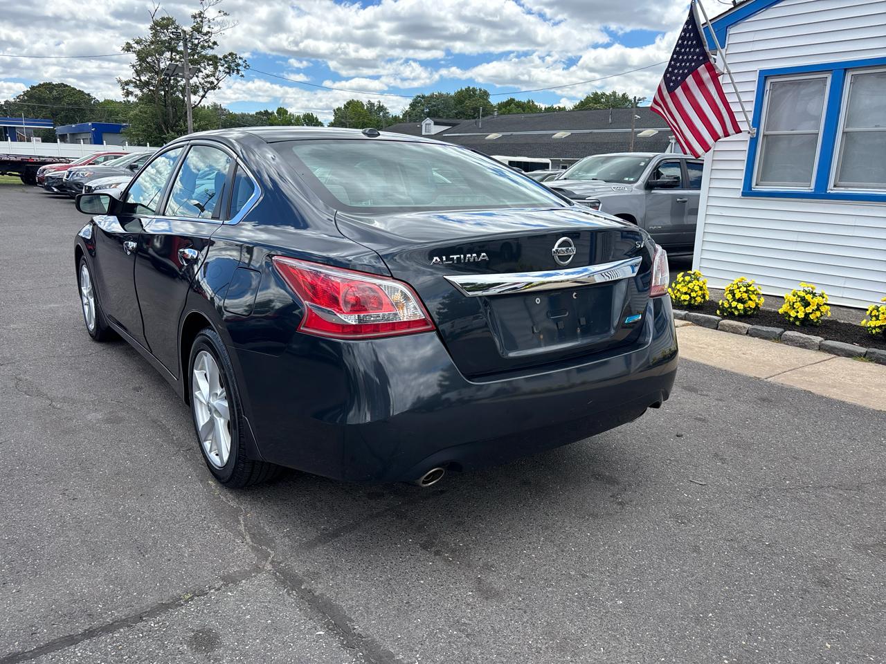 Nissan Altima 4dr Sdn I4 2.5 SV 2013