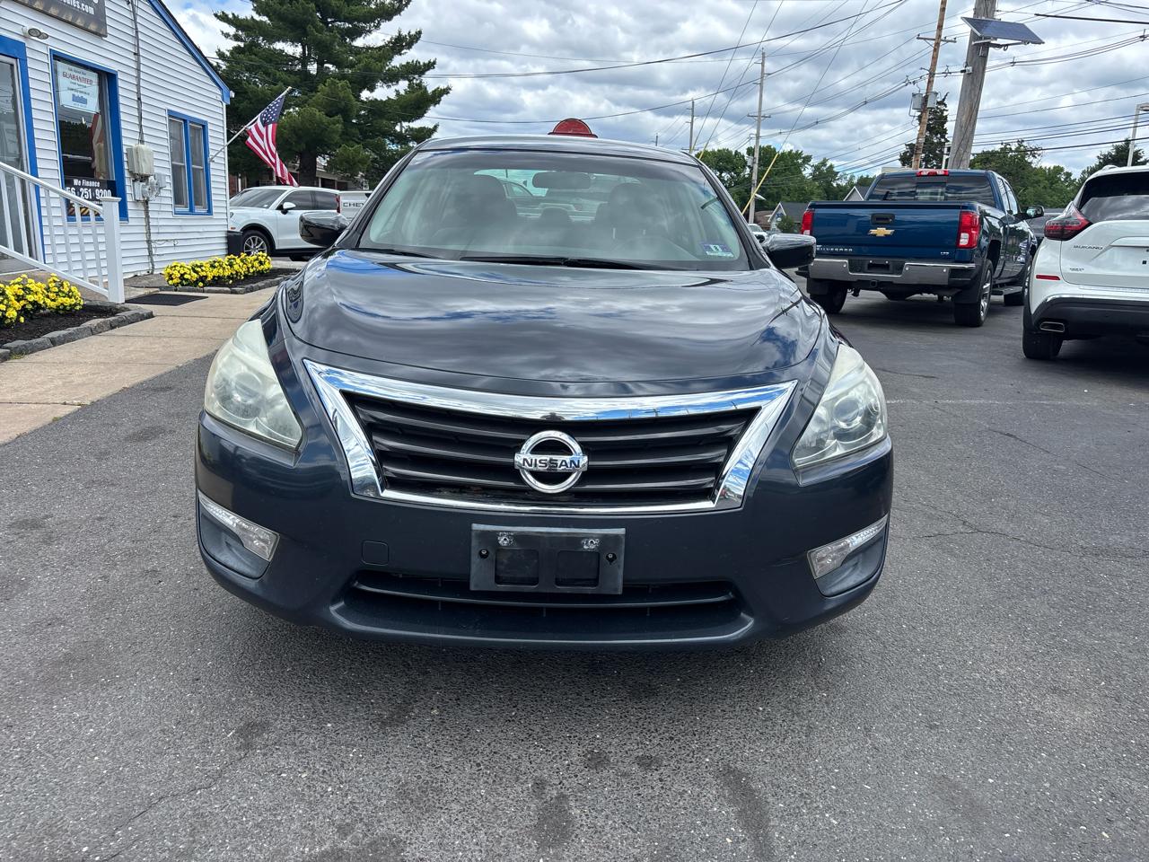 Nissan Altima 4dr Sdn I4 2.5 SV 2013