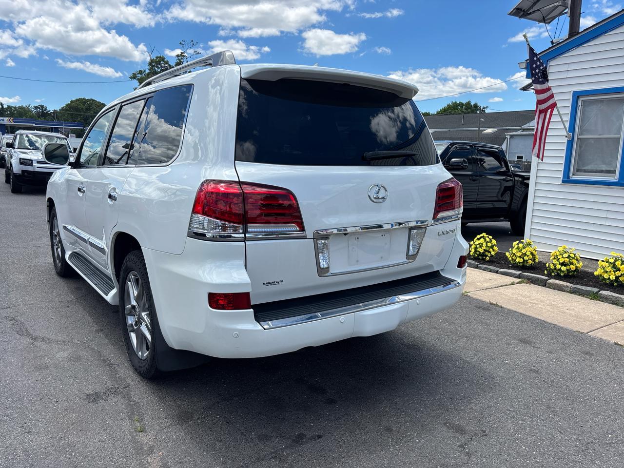 Lexus LX 570 4WD 4dr 2015