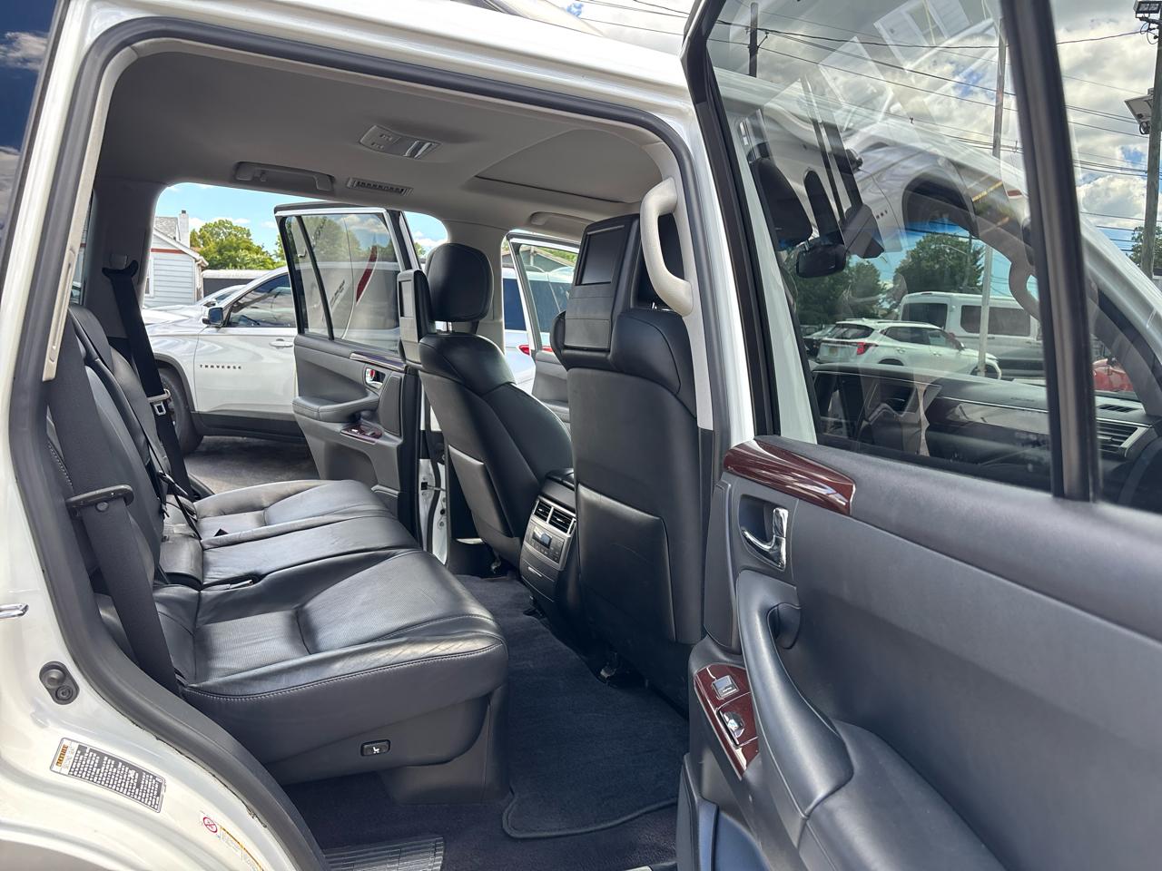 Lexus LX 570 4WD 4dr 2015