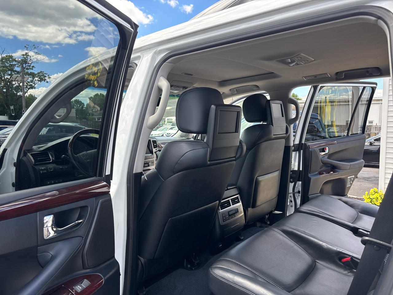 Lexus LX 570 4WD 4dr 2015