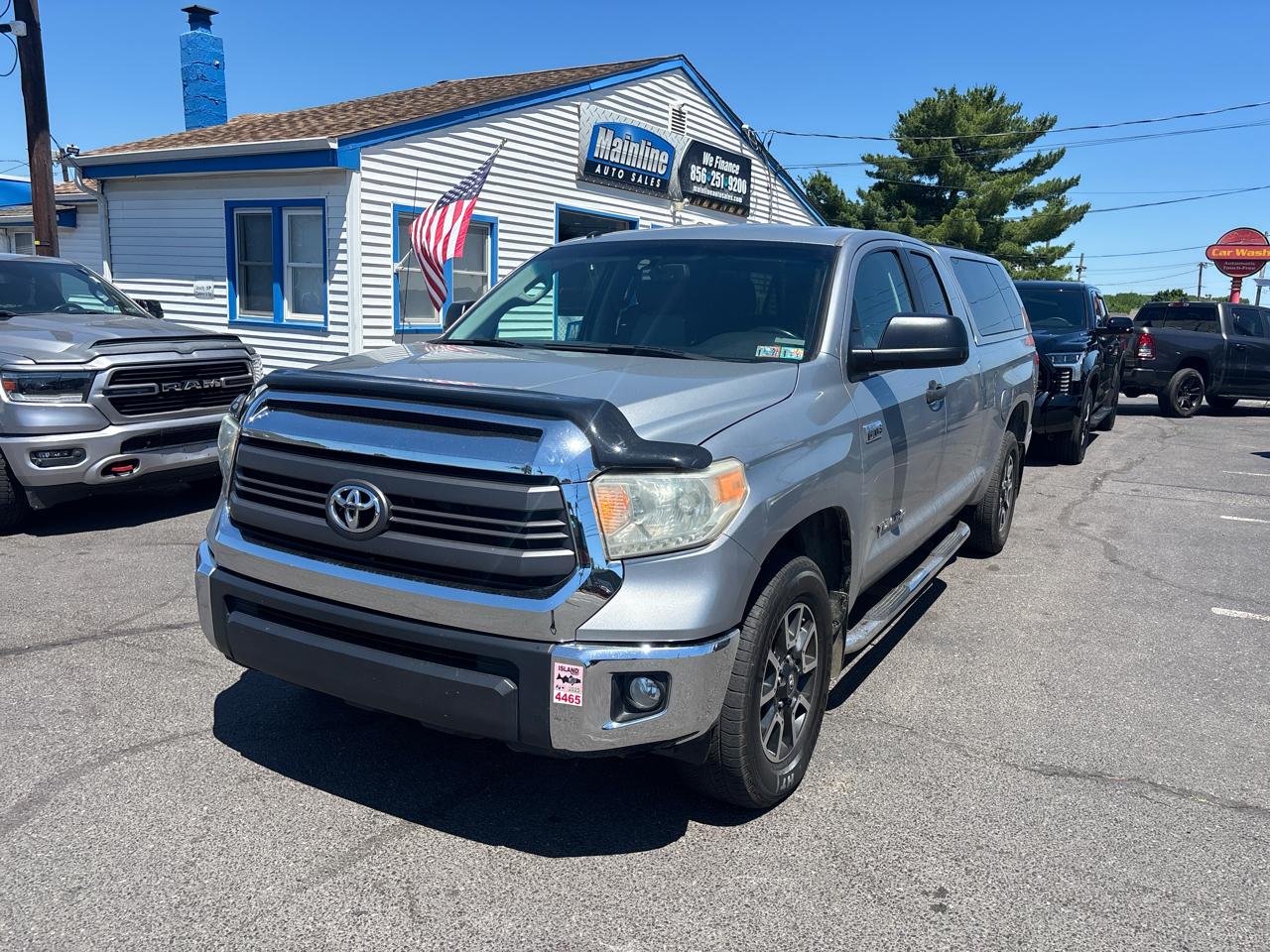 Toyota Tundra 4WD Truck Double Cab 5.7L V8 6-Spd AT SR5 (Natl) 2014