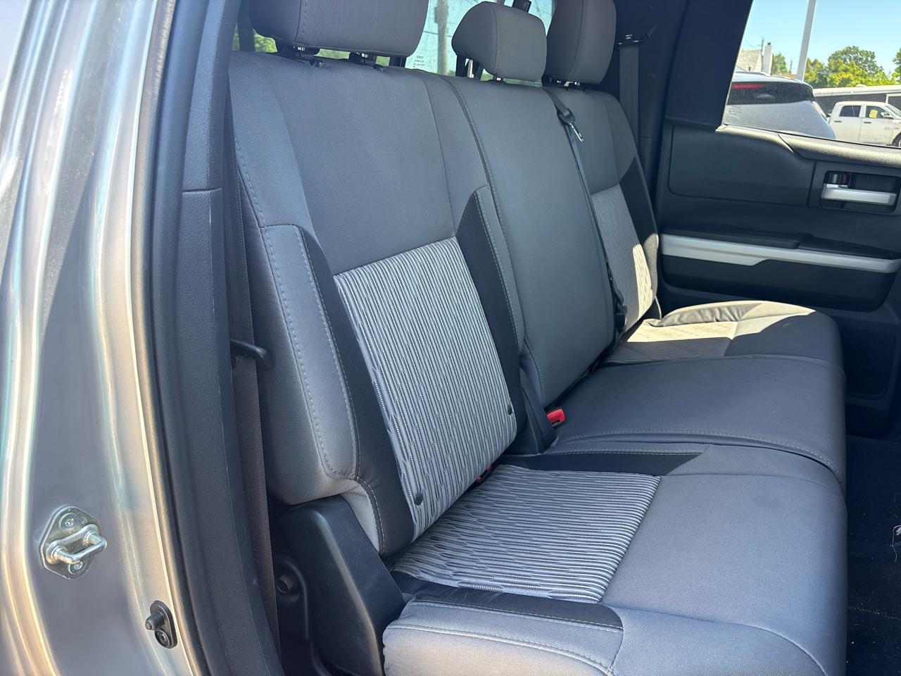 Toyota Tundra 4WD Truck Double Cab 5.7L V8 6-Spd AT SR5 (Natl) 2014